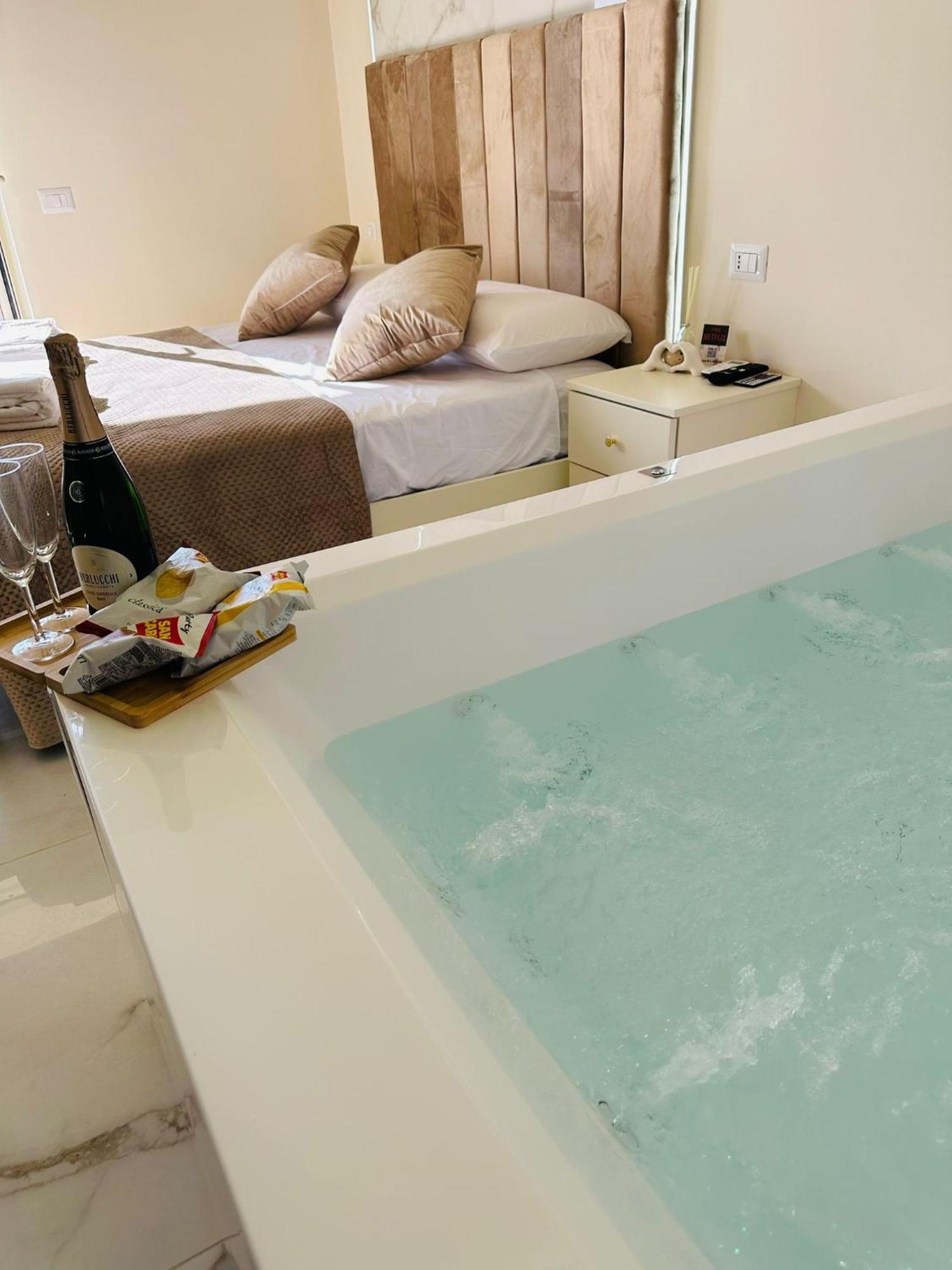 Lovedream Неаполь Экстерьер фото